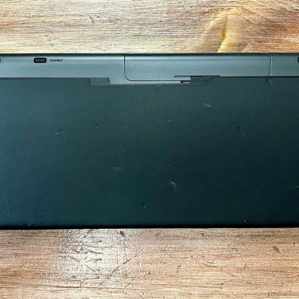 Logitech Wireless Bluetooth Keyboard - Picture 2 of 10